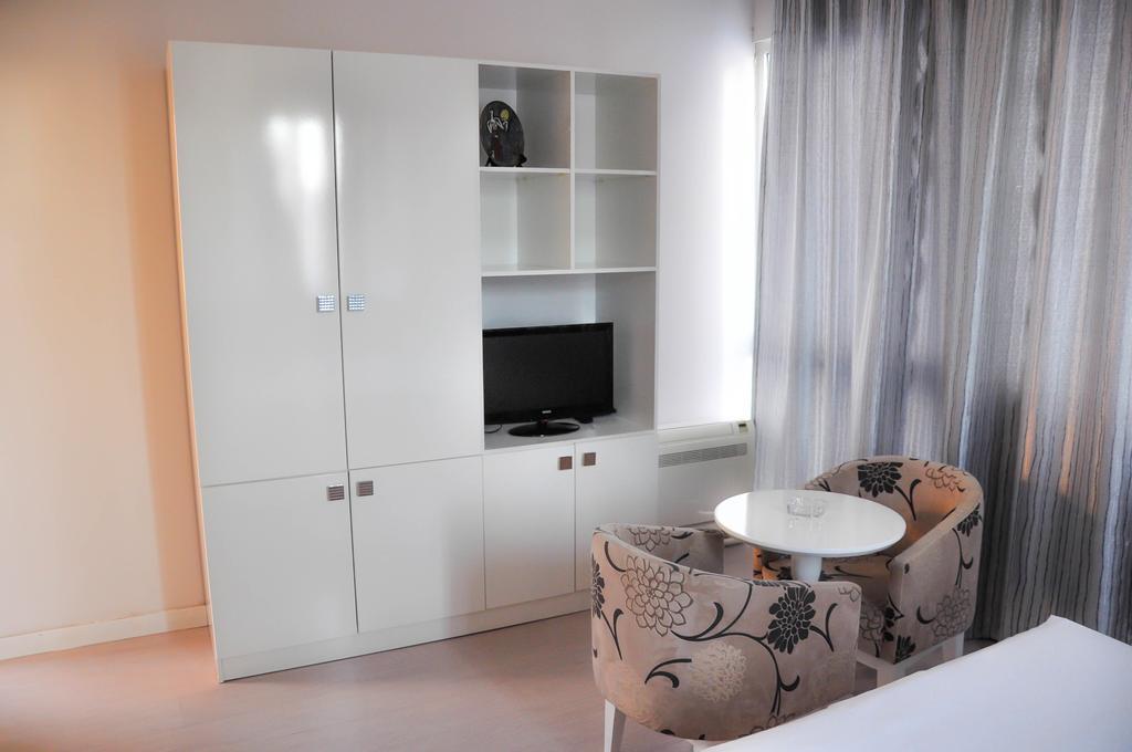 Select City Center Hotel Tiran Oda fotoğraf