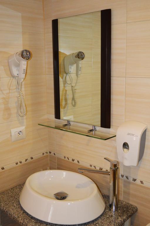 Select City Center Hotel Tiran Oda fotoğraf